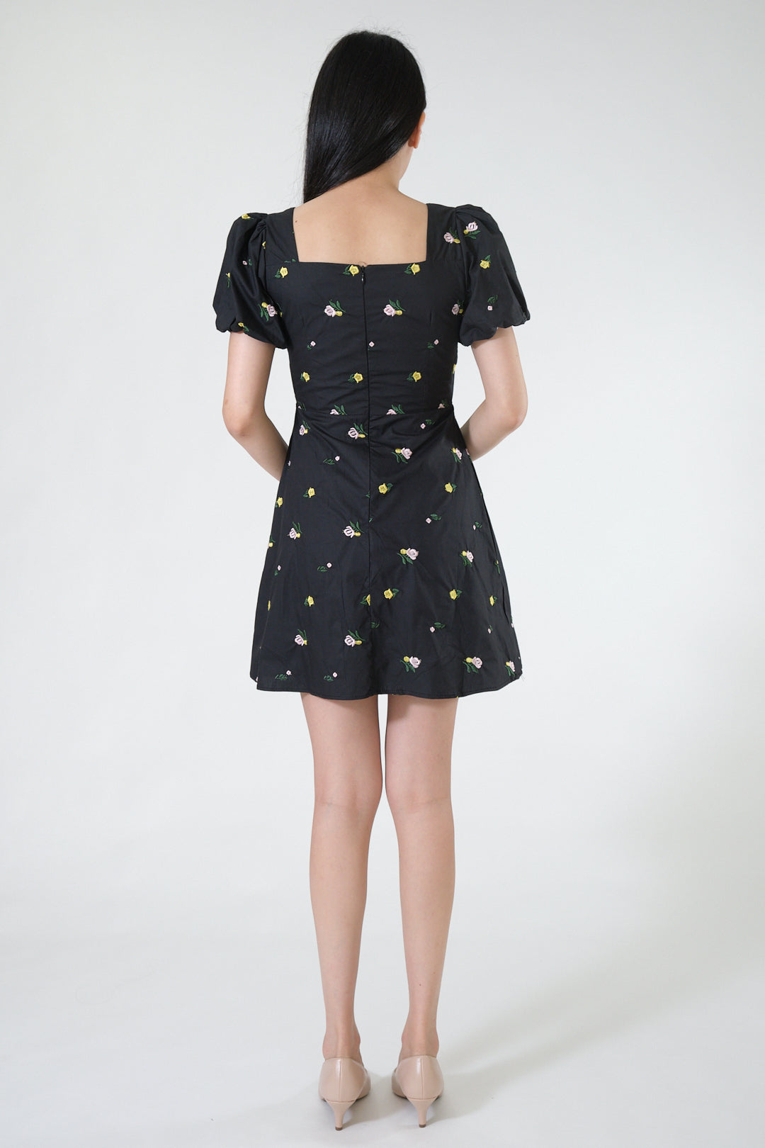 Chixxie Nana Floral Short Dress (Black)