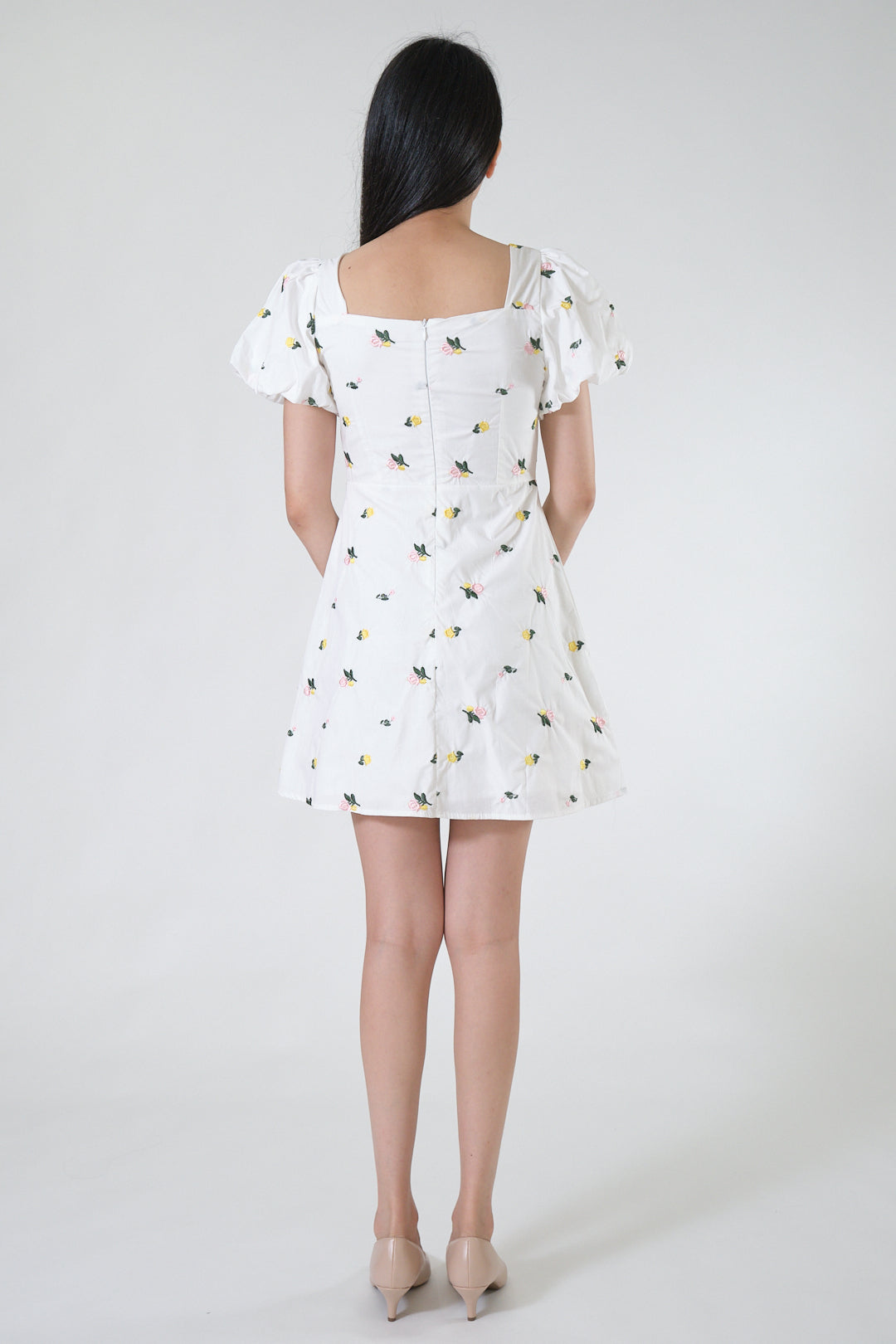 Chixxie Nana Floral Short Dress (White)