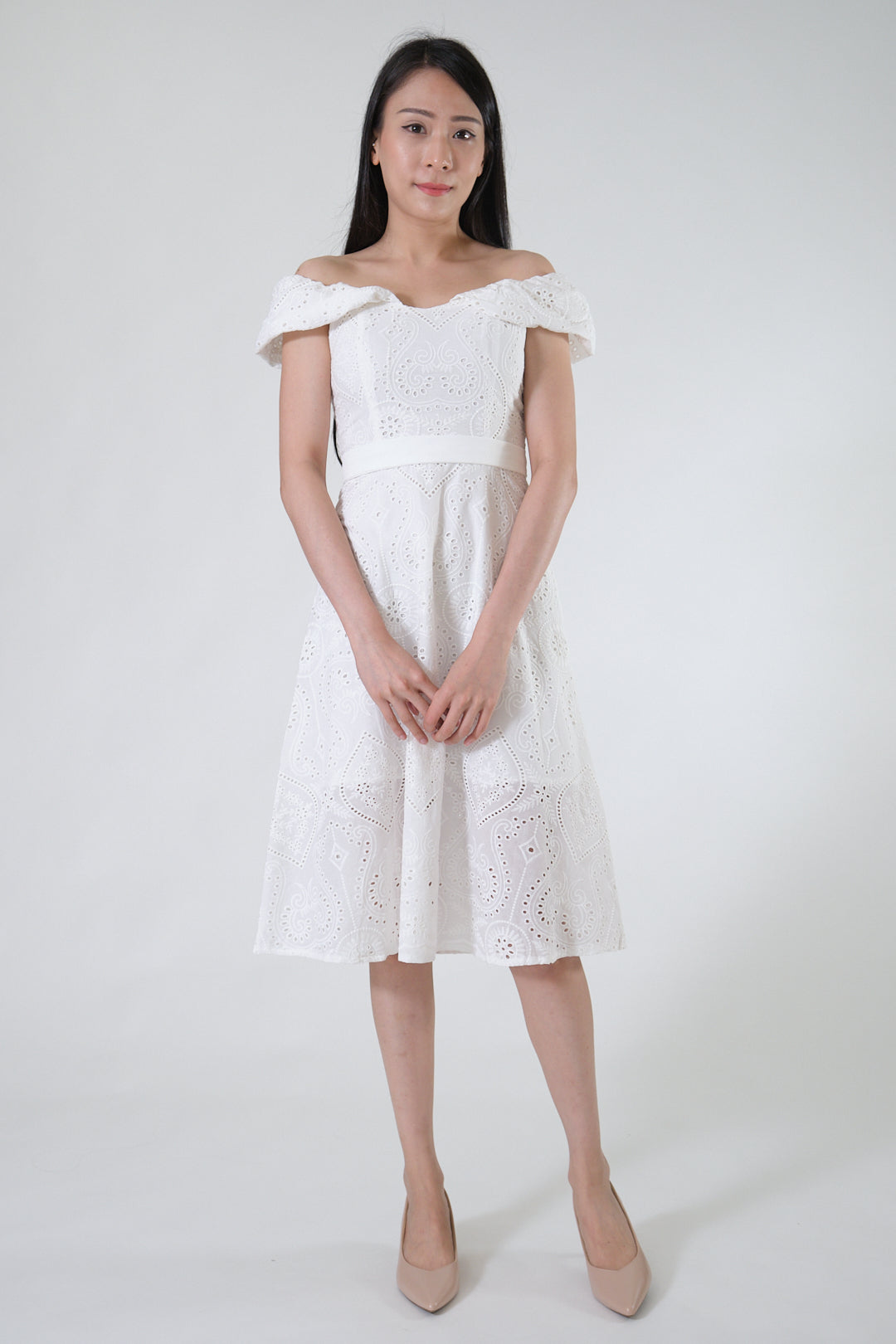 Chixxie Alanis Off-Shoulder Lace Dress (White)