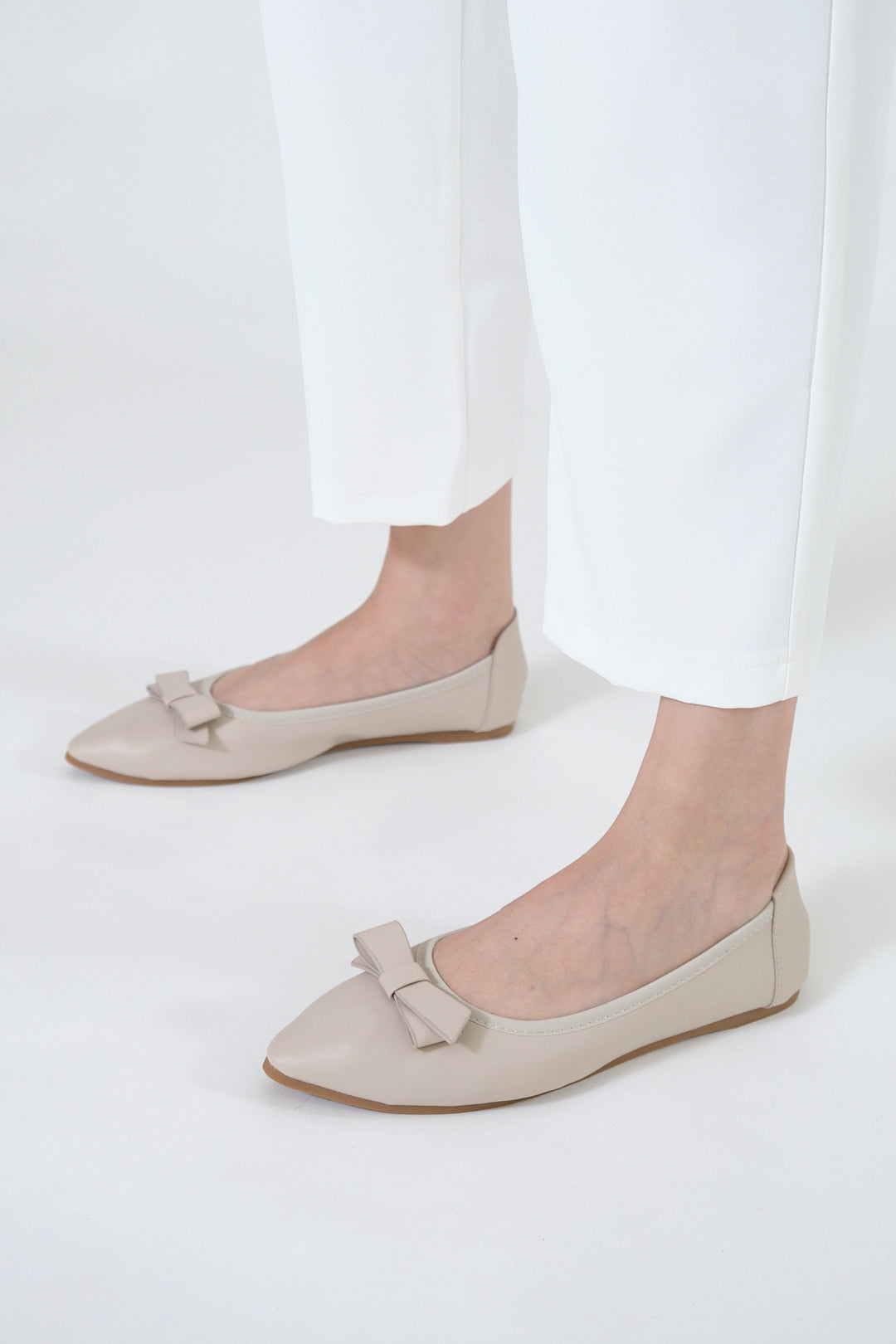 Chixxie XP12 Ribbon Pointed Toe Flats