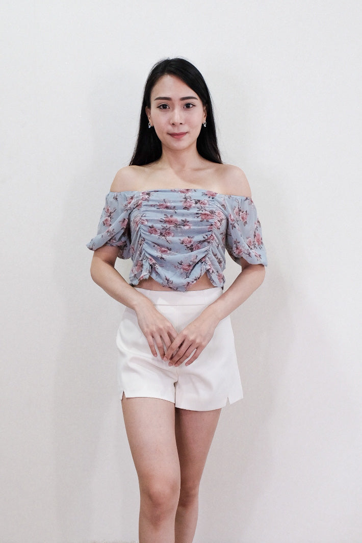Chixxie Jolie Shorts (Beige)