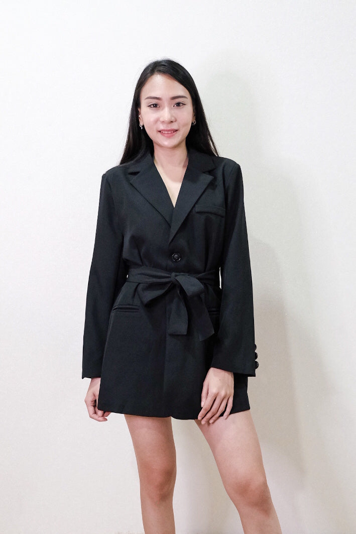 Chixxie Kendall Blazer (Black)